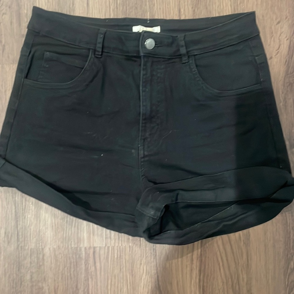 H&M high black waisted denim shorts